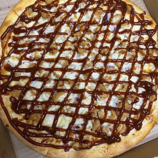 BBQ chicken pizza